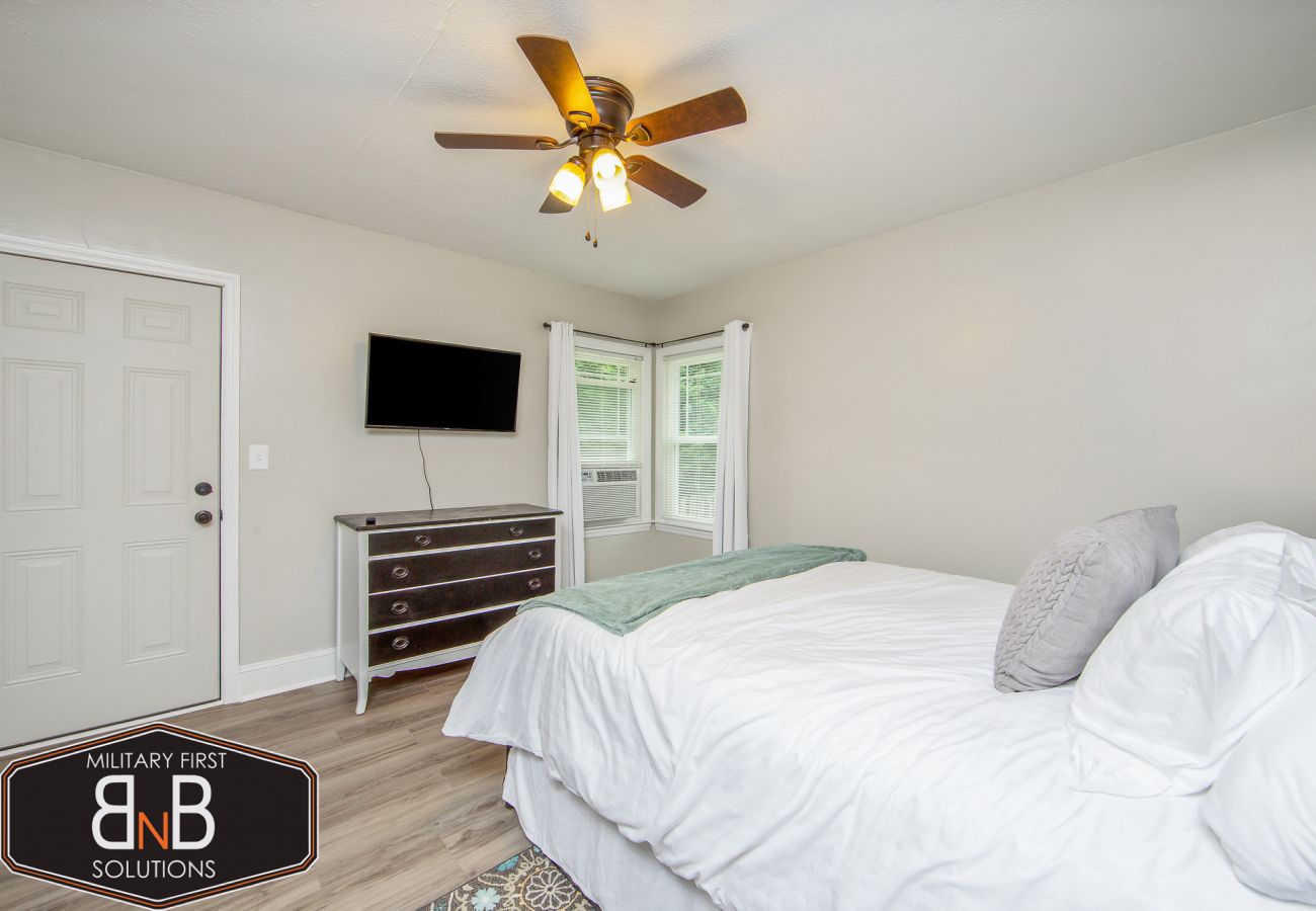 Apartment in Fayetteville - The Buzz Inn I